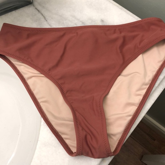 Cosy Bay Bikini Set - Picture 2 of 4